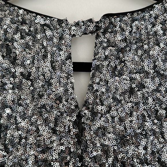 ♻️DONATED DEC. 2023♻️ 
NWT Milly size 8 sequin dress - Picture 4 of 11